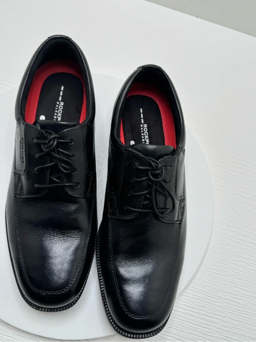 Rockport polished black